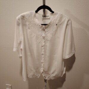 Claudia Richard Women's White Short Sleeve Blouse Vintage Button Front